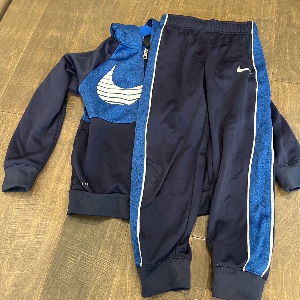 Nike Kids Blue and Navy Jogger Set